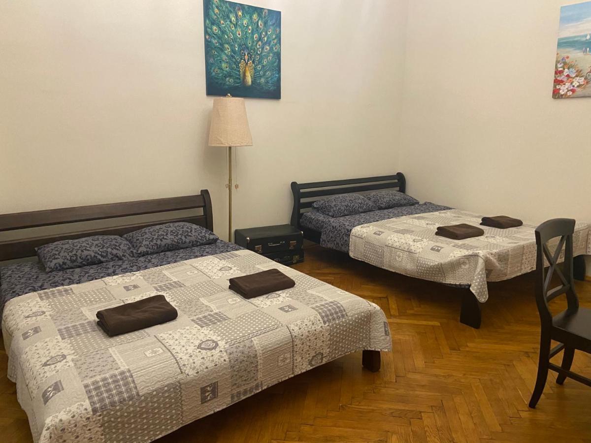 Apartments White House Lviv Luaran gambar