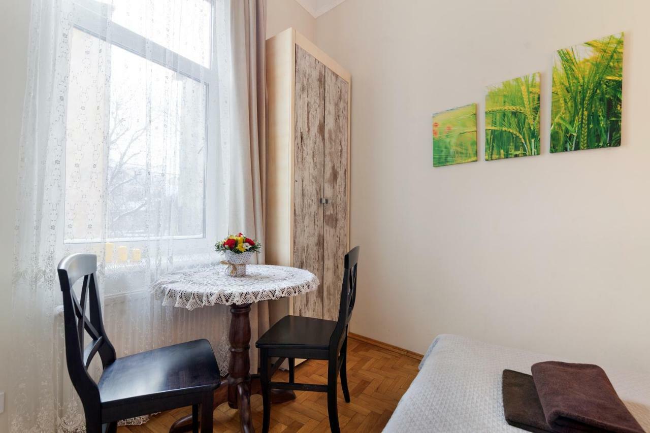 Apartments White House Lviv Luaran gambar